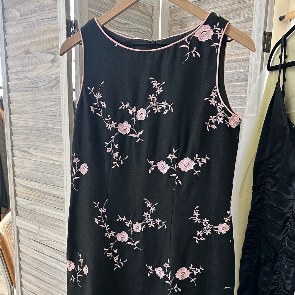 Vintage Black Cocktail Dress Mini Pink Floral Embroidered SIZE- 10 petite - Picture 11 of 11
